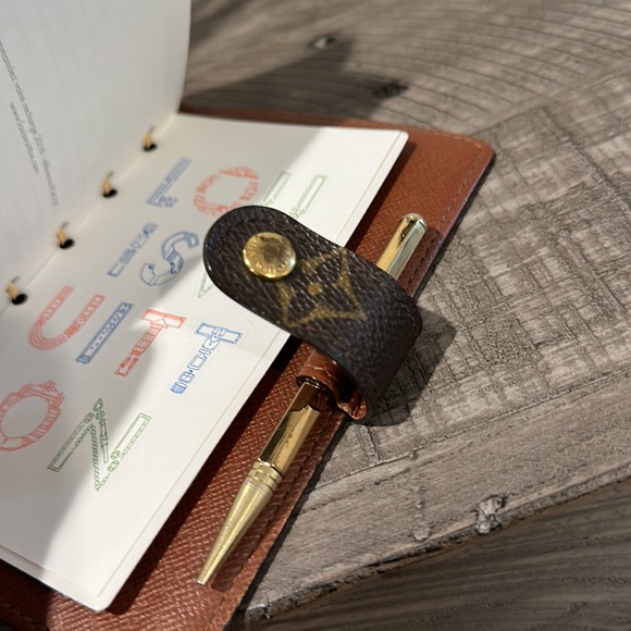 Unused - LV Calendar/Organizer Booklet - Picture 8 of 9